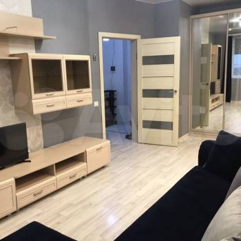 Сдается 1-комнатная квартира, 39 м²