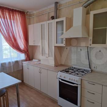 Сдается 1-комнатная квартира, 42 м²