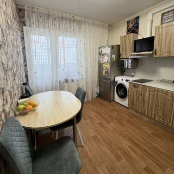 Продается 1-комнатная квартира, 35,8 м²