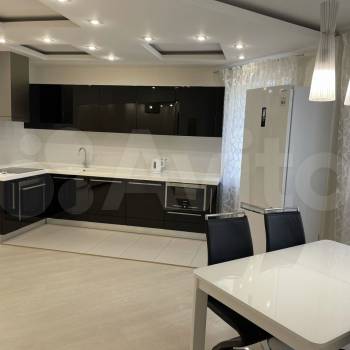 Сдается Многокомнатная квартира, 120 м²