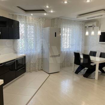 Сдается Многокомнатная квартира, 120 м²