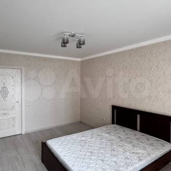 Сдается Многокомнатная квартира, 100 м²