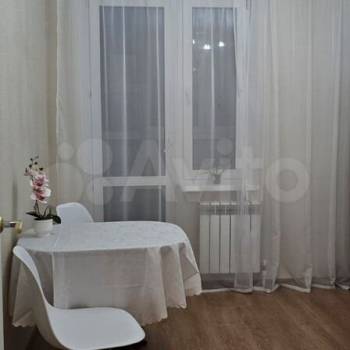 Сдается 1-комнатная квартира, 40 м²