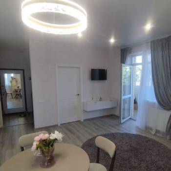 Сдается 1-комнатная квартира, 63 м²