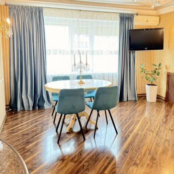 Продается 2-х комнатная квартира, 70,7 м²