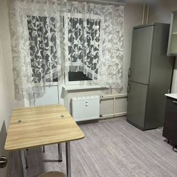 Сдается 1-комнатная квартира, 37 м²