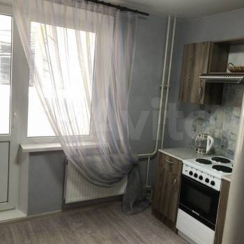 Сдается 1-комнатная квартира, 38 м²