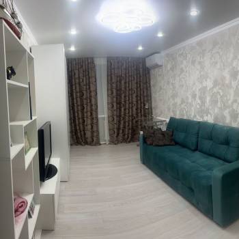 Продается 1-комнатная квартира, 35 м²