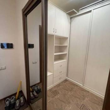 Сдается 1-комнатная квартира, 56 м²