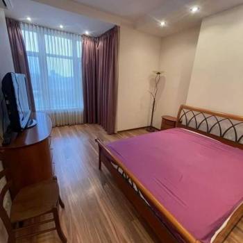 Сдается 1-комнатная квартира, 56 м²