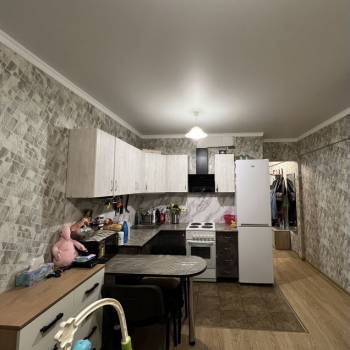 Продается 1-комнатная квартира, 32 м²