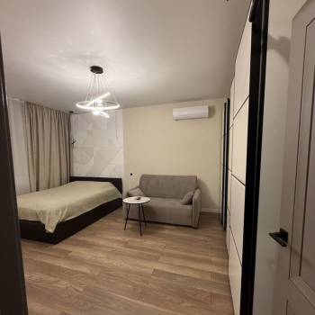 Продается 1-комнатная квартира, 37,4 м²