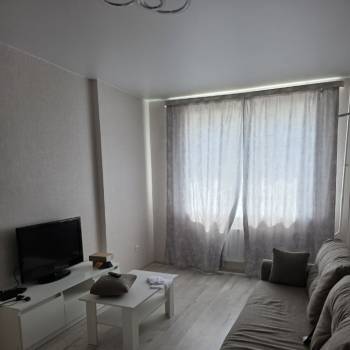 Сдается 1-комнатная квартира, 38 м²