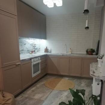 Сдается 2-х комнатная квартира, 110 м²