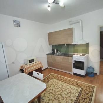 Продается 1-комнатная квартира, 38,3 м²