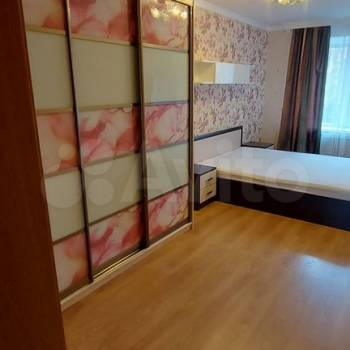 Сдается Многокомнатная квартира, 60 м²