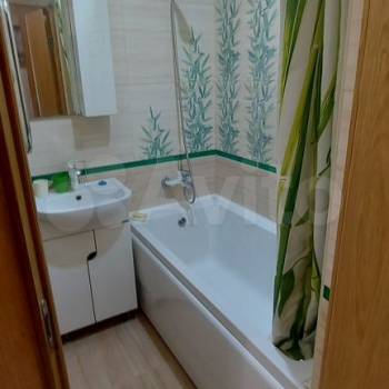 Сдается Многокомнатная квартира, 60 м²