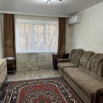 Сдается 1-комнатная квартира, 42 м²