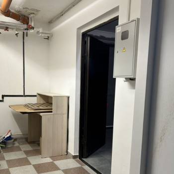 Продается Нежилое помещение, 13 м²