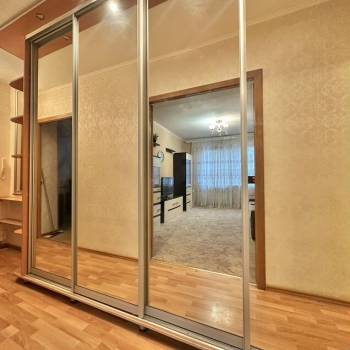 Сдается Многокомнатная квартира, 64 м²