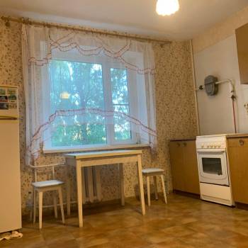 Продается 1-комнатная квартира, 42 м²