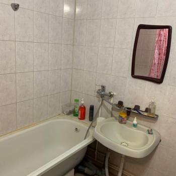 Продается 1-комнатная квартира, 42 м²