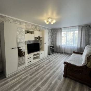 Сдается Многокомнатная квартира, 62 м²