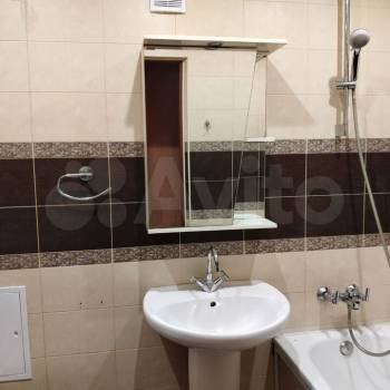 Сдается 1-комнатная квартира, 40 м²