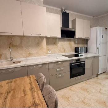 Продается 1-комнатная квартира, 40 м²