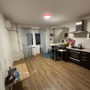 Сдается 1-комнатная квартира, 42,4 м²