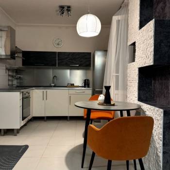 Продается 1-комнатная квартира, 52 м²