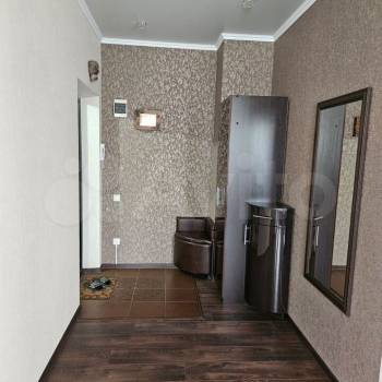 Сдается 1-комнатная квартира, 64 м²