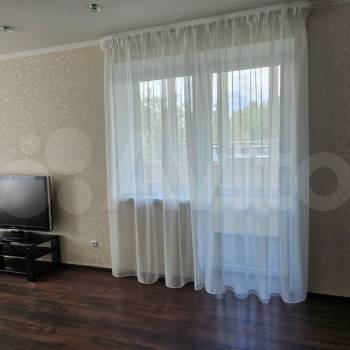 Сдается 1-комнатная квартира, 64 м²