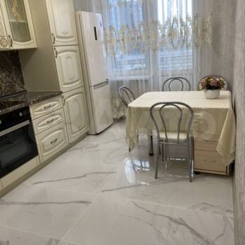 Сдается 1-комнатная квартира, 52 м²