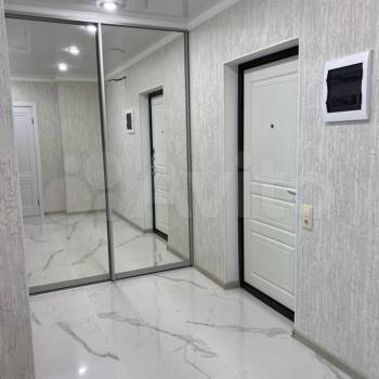 Сдается 1-комнатная квартира, 52 м²