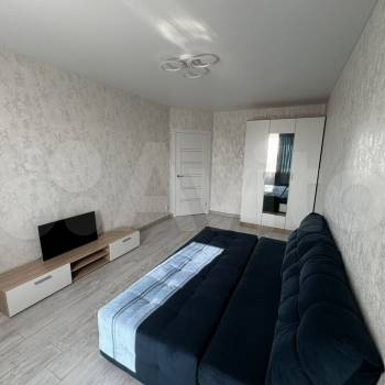 Сдается 1-комнатная квартира, 42 м²