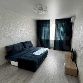 Сдается 1-комнатная квартира, 42 м²