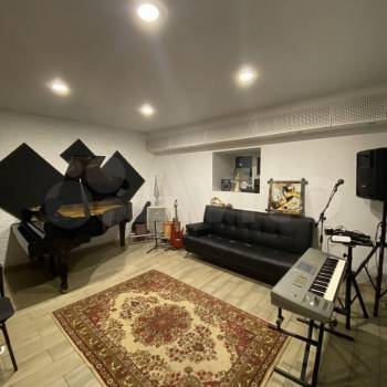 Продается Нежилое помещение, 200 м²