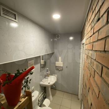 Продается Нежилое помещение, 200 м²