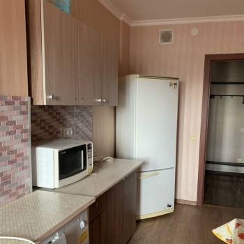 Сдается 1-комнатная квартира, 42 м²