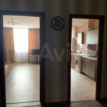 Сдается 1-комнатная квартира, 42 м²