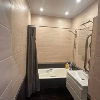 Продается 1-комнатная квартира, 45 м²