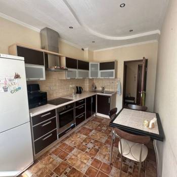 Продается 1-комнатная квартира, 45 м²