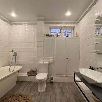 Продается Дом, 320 м²