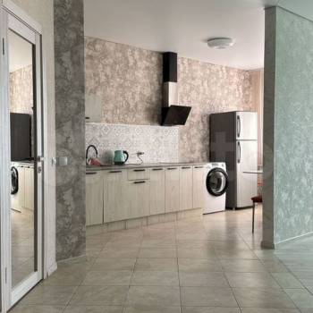 Сдается 1-комнатная квартира, 42 м²