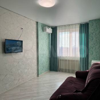 Сдается 1-комнатная квартира, 42 м²