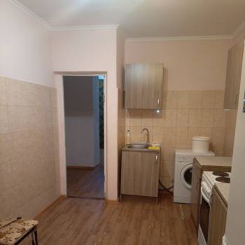 Сдается 1-комнатная квартира, 60 м²