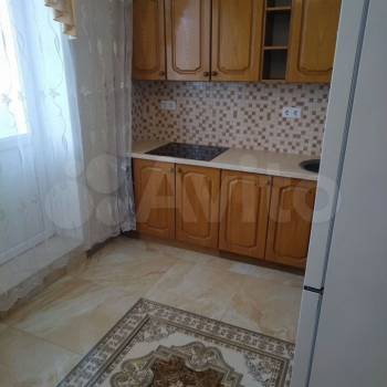 Сдается 1-комнатная квартира, 37 м²