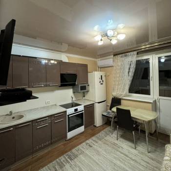 Сдается 1-комнатная квартира, 44 м²