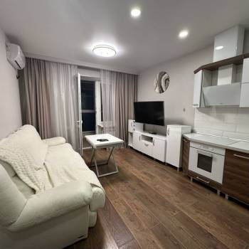 Сдается 1-комнатная квартира, 50 м²